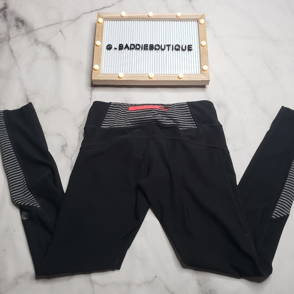 MPG black leggings with stripe panel detail - Picture 3 of 3